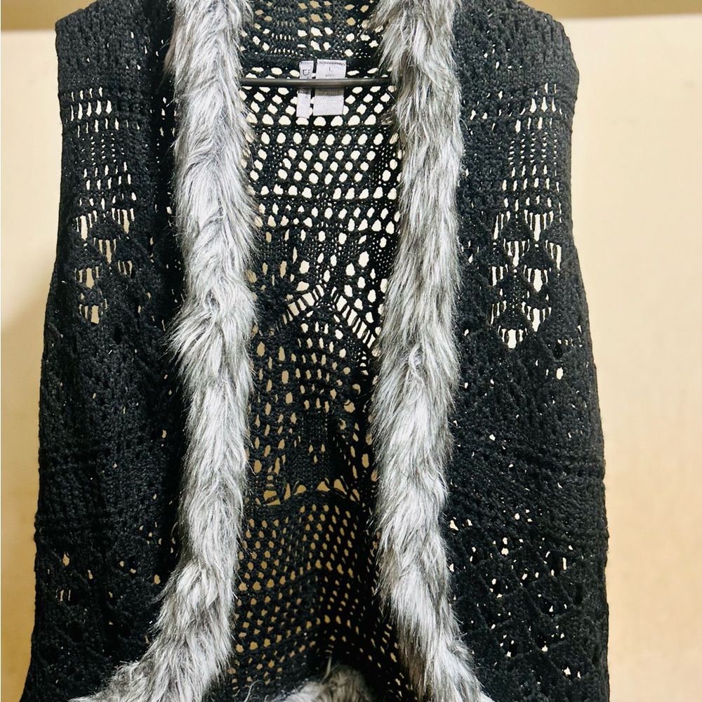 New Directions Black Crochet Poncho with Gray Faux Fur Trim